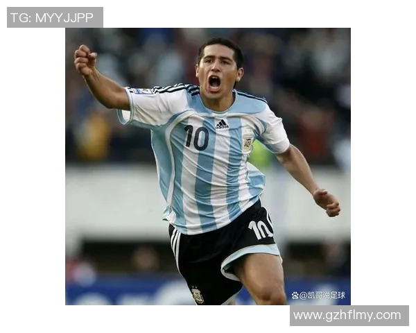 足球巨星化身白发老翁造型引热议球迷惊叹时光雕刻的魅力